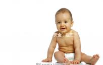 嬰兒床圍真不安全，這三大風險一個比一個可怕！